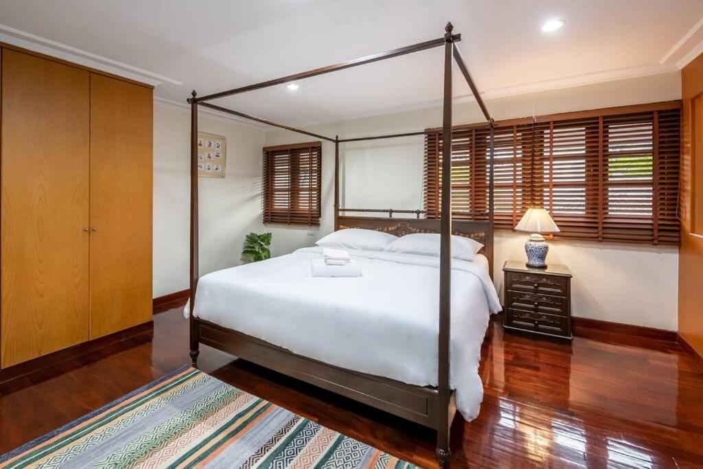 Villa AT NANA ,4BR,4R,Nana BTS,10MintoSiam Bangkok Exterior foto