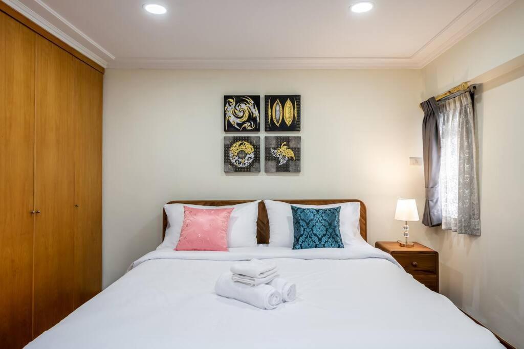 Villa AT NANA ,4BR,4R,Nana BTS,10MintoSiam Bangkok Exterior foto