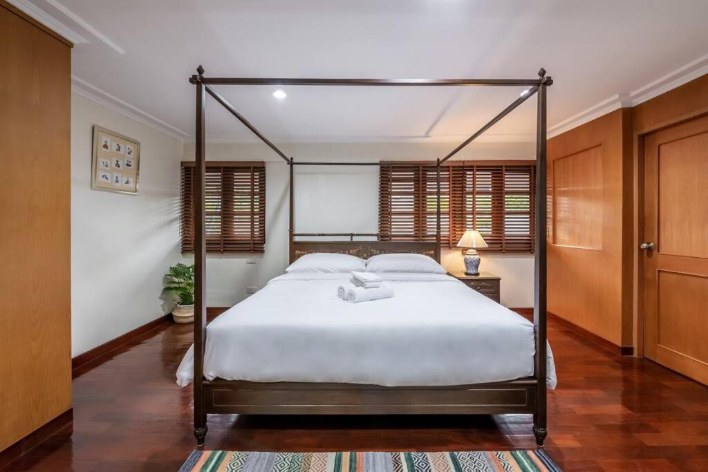Villa AT NANA ,4BR,4R,Nana BTS,10MintoSiam Bangkok Exterior foto
