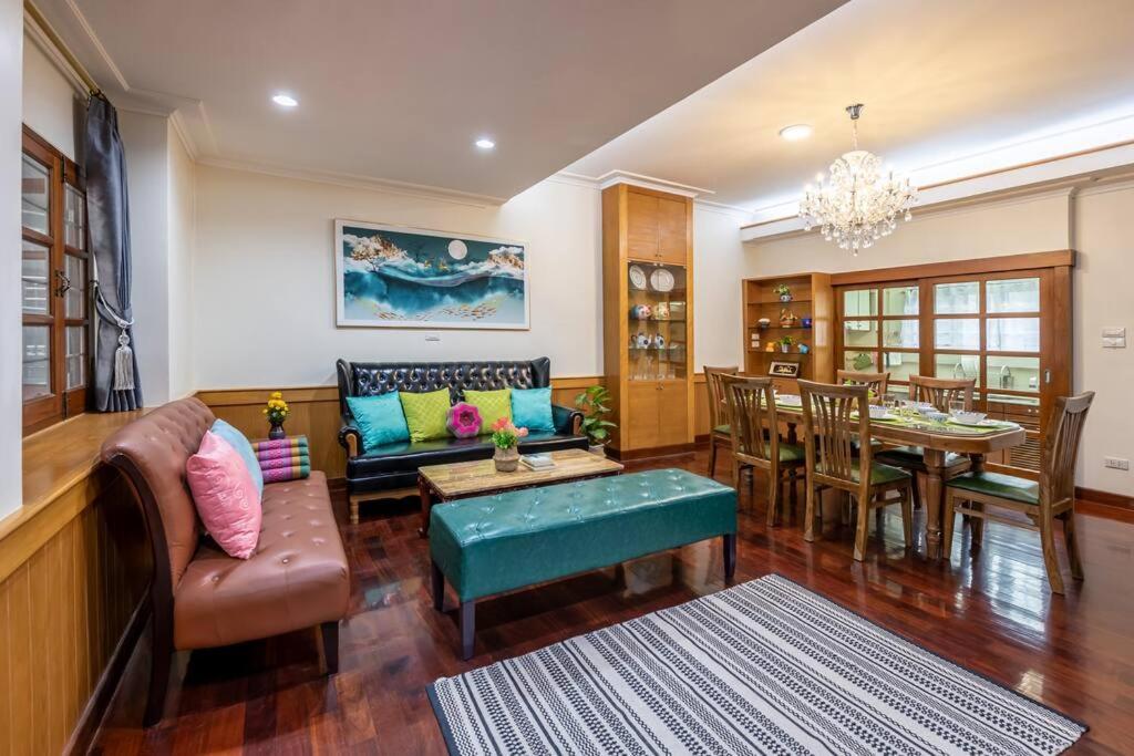 Villa AT NANA ,4BR,4R,Nana BTS,10MintoSiam Bangkok Exterior foto